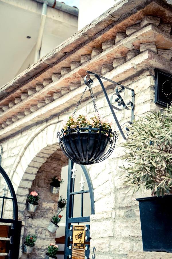 Hotel Domino Gjirokaster Exterior photo